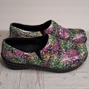 Klogs Footwear Colorful Women's Slip Resistant Nursing Clogs Shoes Size 11